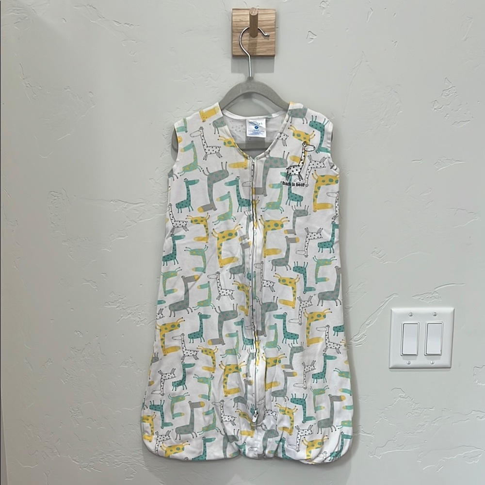 Halo Sleep-sack with Multicolored Giraffs
